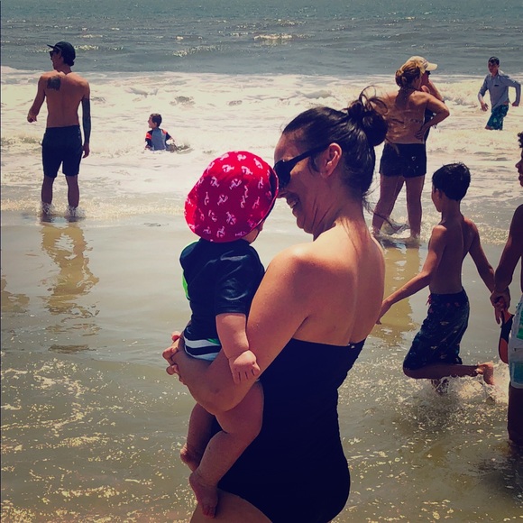 Hi I’m Claudia - Picture 1 of 1